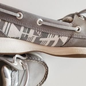 Sperry top sider size 9